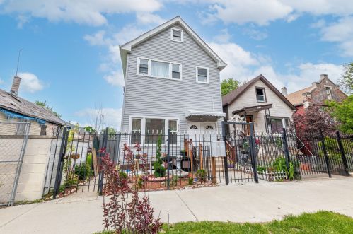 4730 Bishop St, Chicago IL  60609-4205 exterior