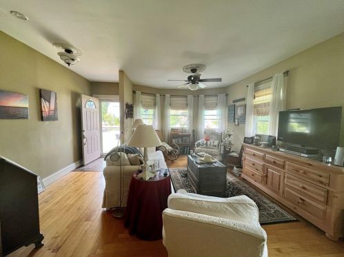 299 Norwood Ave, Providence RI  02905-2711 exterior