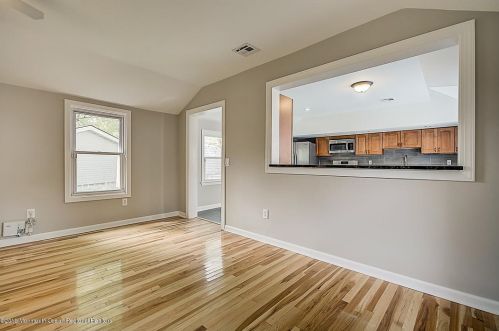 247 Frst Ave, Middletown NJ 07748-5720 exterior