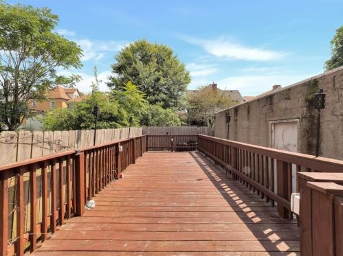 3016 Landis St, Pittsburgh PA 15204-1716 exterior