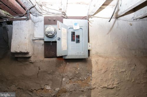 1605 Louis St, Camden NJ 08104-3527 exterior