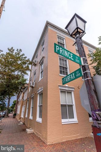 126 Fairfax St, Alexandria VA 22314-3331 exterior