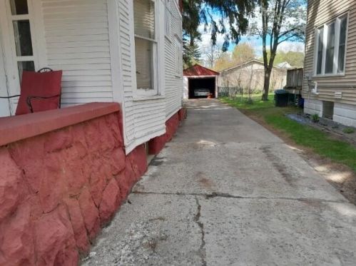 855 Bates St, Grand Rapids MI 49506-2626 exterior