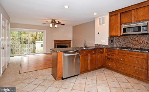 6649 High Valley Ln, Alexandria VA  22315-5063 exterior