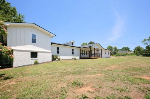 4739 Newton Dr, Gainesville GA 30506-2650 exterior