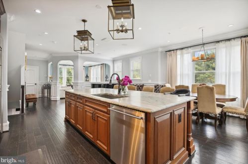 1317 Wilkes St, Alexandria VA  22314-3423 exterior