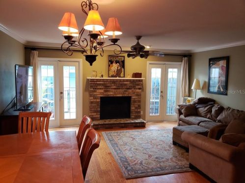 2523 Crowder Ln, Tampa FL  33629-6281 exterior