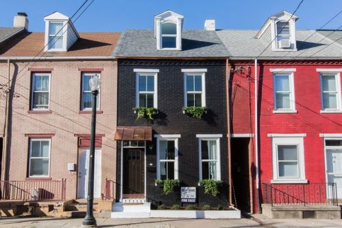 21 James St, Lancaster PA  17603-2999 exterior