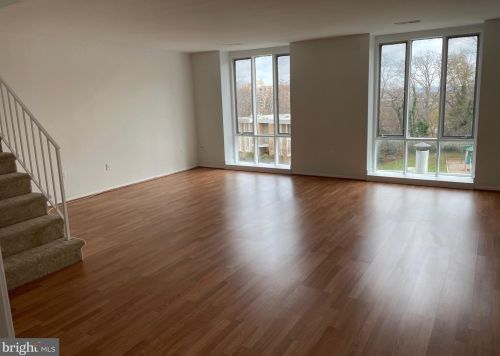 5731 Kings Hwy, Alexandria VA  22303-1402 exterior