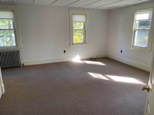 97 4 St, Dover NH 03820-2985 exterior