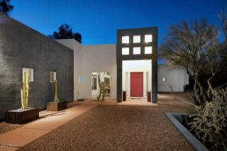 6886 Casas Adobes Dr, Tucson, AZ 85704-6126