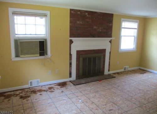 71 Warner Ave, Springfield, NJ 07081-1430