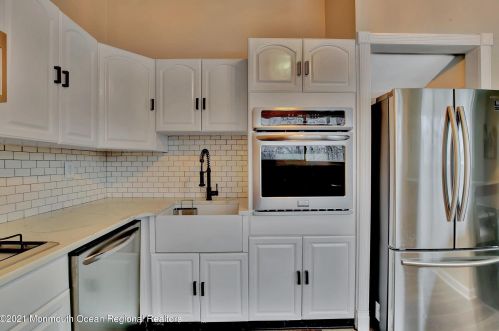 28 Alpha Ave, Old Bridge NJ 08857-2210 exterior