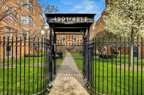 4909 Wolcott Ave, Chicago, IL 60609-4850