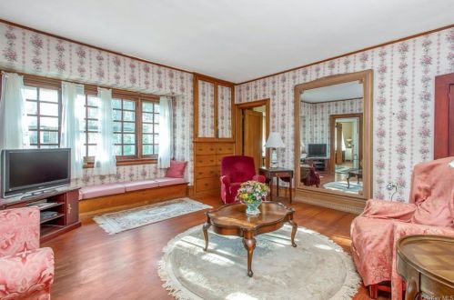 330 Columbus Ave, Mount Vernon NY 10550-4713 exterior