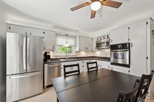 127 Woodbridge Ave, Metuchen NJ 08840-2030 exterior