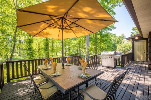 2350 Plainfield Ave, Piscataway NJ 08854-4045 exterior