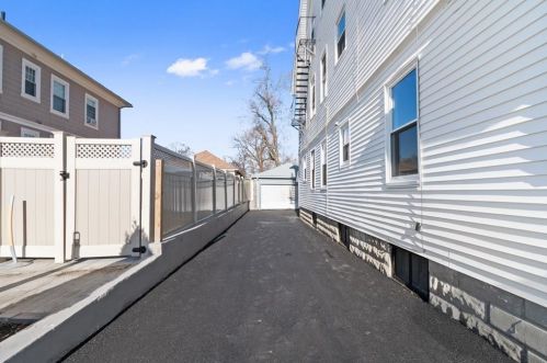 131 Washington Ave, Providence RI  02905-4331 exterior