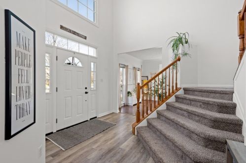 6016 Hawthorn Dr, Moon Twp PA  15108-9064 exterior