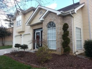 8514 Oak View Dr, Chattanooga, TN 37421-4375