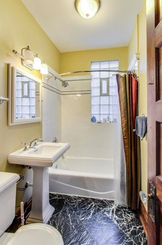 3831 Central Park Ave, Chicago IL 60618-4102 exterior