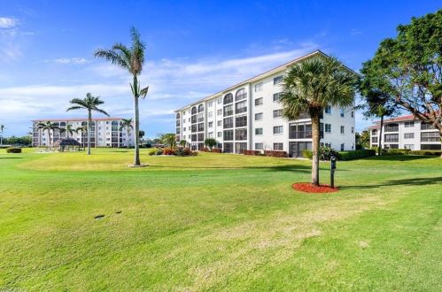 1 High Point Cir, Naples FL 34103-0042 exterior