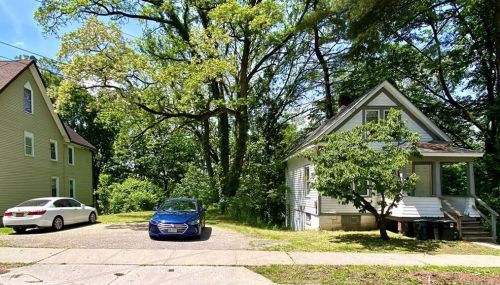 206 Clinton St, Poughkeepsie NY  12601-2034 exterior