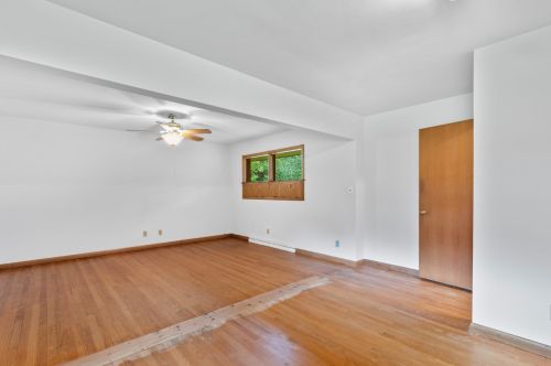 8745 Kildeer Ct, Milwaukee WI 53209-1320 exterior