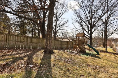 353 Frieda Ave, Saint Louis MO 63122-5425 exterior