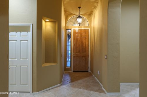 11438 Mtn Breeze Dr, Tucson AZ 85737-7247 exterior