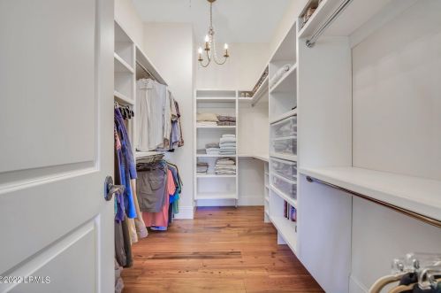 6 Raintree Ln, Bluffton SC 29909-5102 exterior