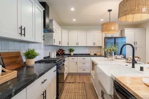 14291 Prospect Ave, Tustin CA  92780-2316 exterior