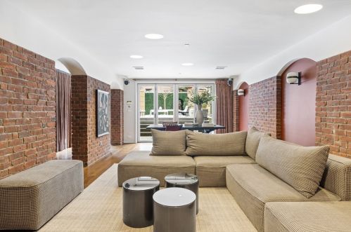 39 Un Park, Boston MA exterior