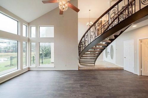 8102 Malardcrest Dr, Humble TX 77346-6127 exterior