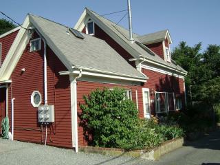 5 Brewster St, Provincetown MA  02657-1603 exterior