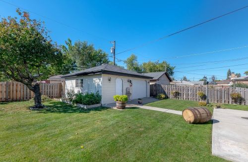 4826 Long Ave, Chicago IL 60641-3220 exterior