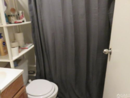 194 High St, Perth Amboy NJ 08861-3504 exterior