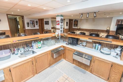 5030 20th St, Milwaukee WI 53233-2506 exterior