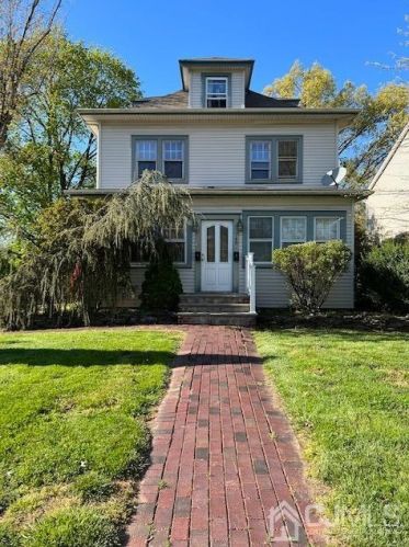 748 Ctr St, Green Brook NJ 08812-1510 exterior