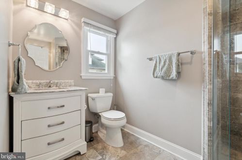 18 Pine St, Camden NJ  08106-1138 exterior