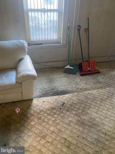 120 6 St, Darby PA 19023-2306 exterior