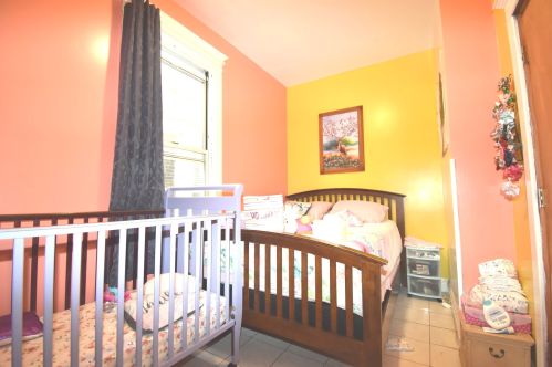 2537 Hamlin Ave, Chicago IL 60647-1009 exterior