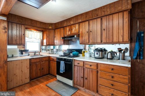 3225 Friendship St, Philadelphia PA 19149-1516 exterior