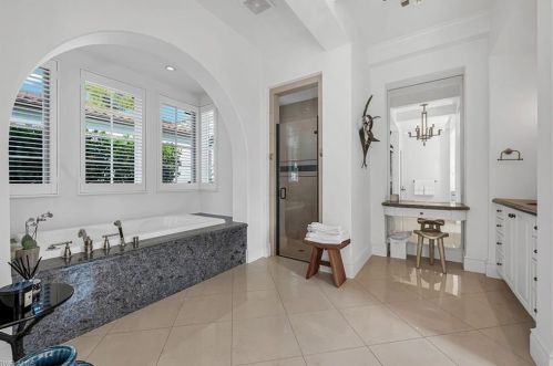 16635 Cortona Ln, Naples FL 34110-3261 exterior