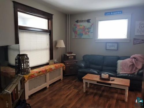 417 12th Ave, Duluth, MN 55806-2229