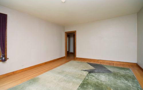 4910 Kilbourn Ave, Chicago IL 60629-5217 exterior