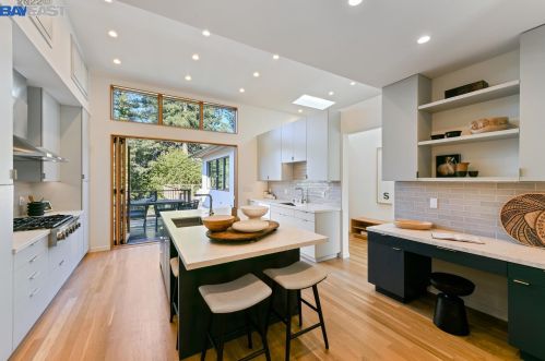 2241 Glen Ave, Berkeley, CA 94709-1420