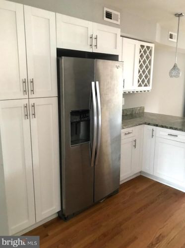 112 Baggett Pl, Alexandria VA  22314-2711 exterior