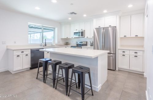 3128 Desert Cove Ave, Phoenix AZ  85029-4203 exterior