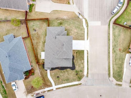 8136 Fox Creek Trl, Dallas, TX 75249-1614